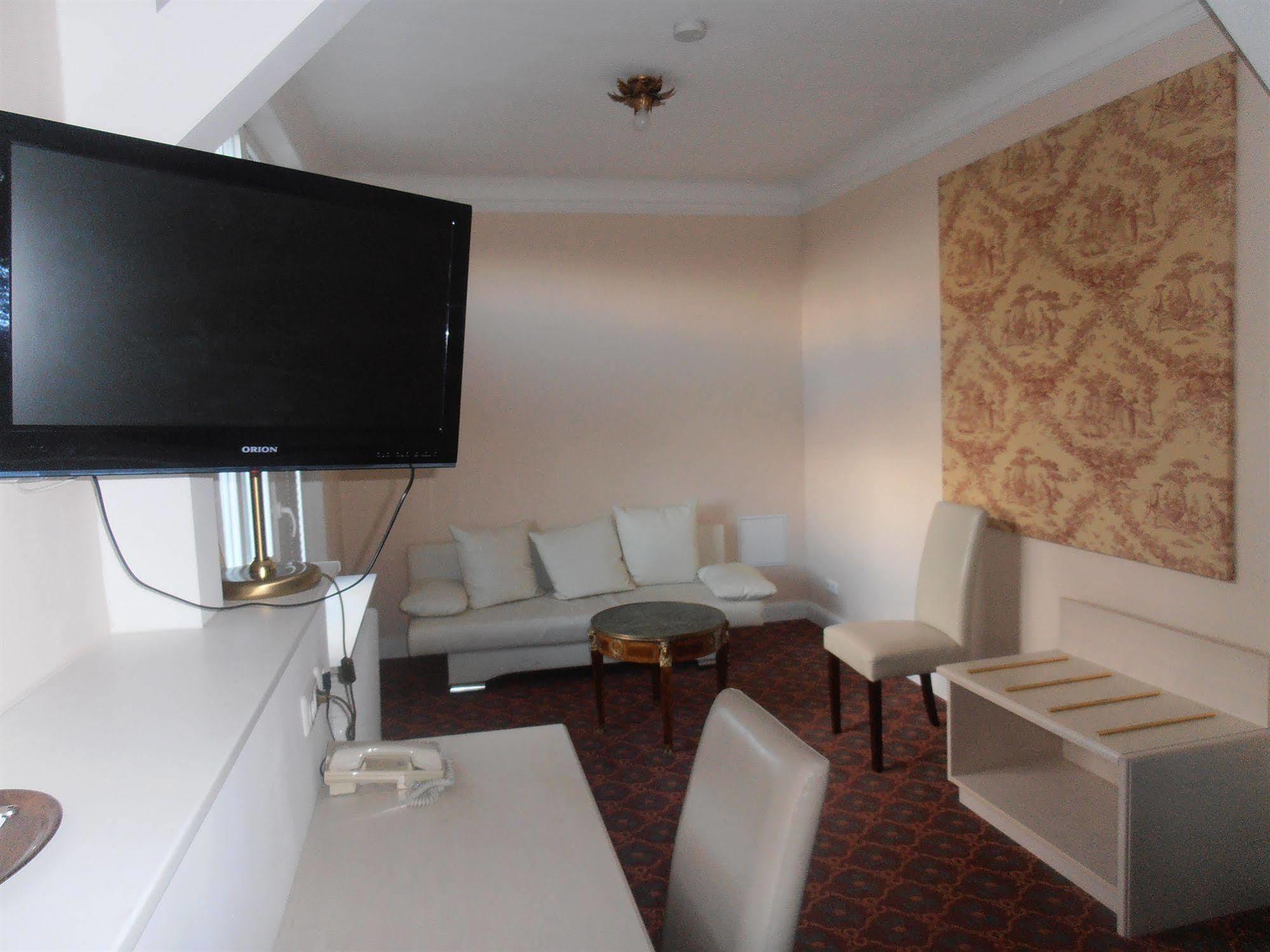 Hotel Hesse Schenefeld  Εξωτερικό φωτογραφία